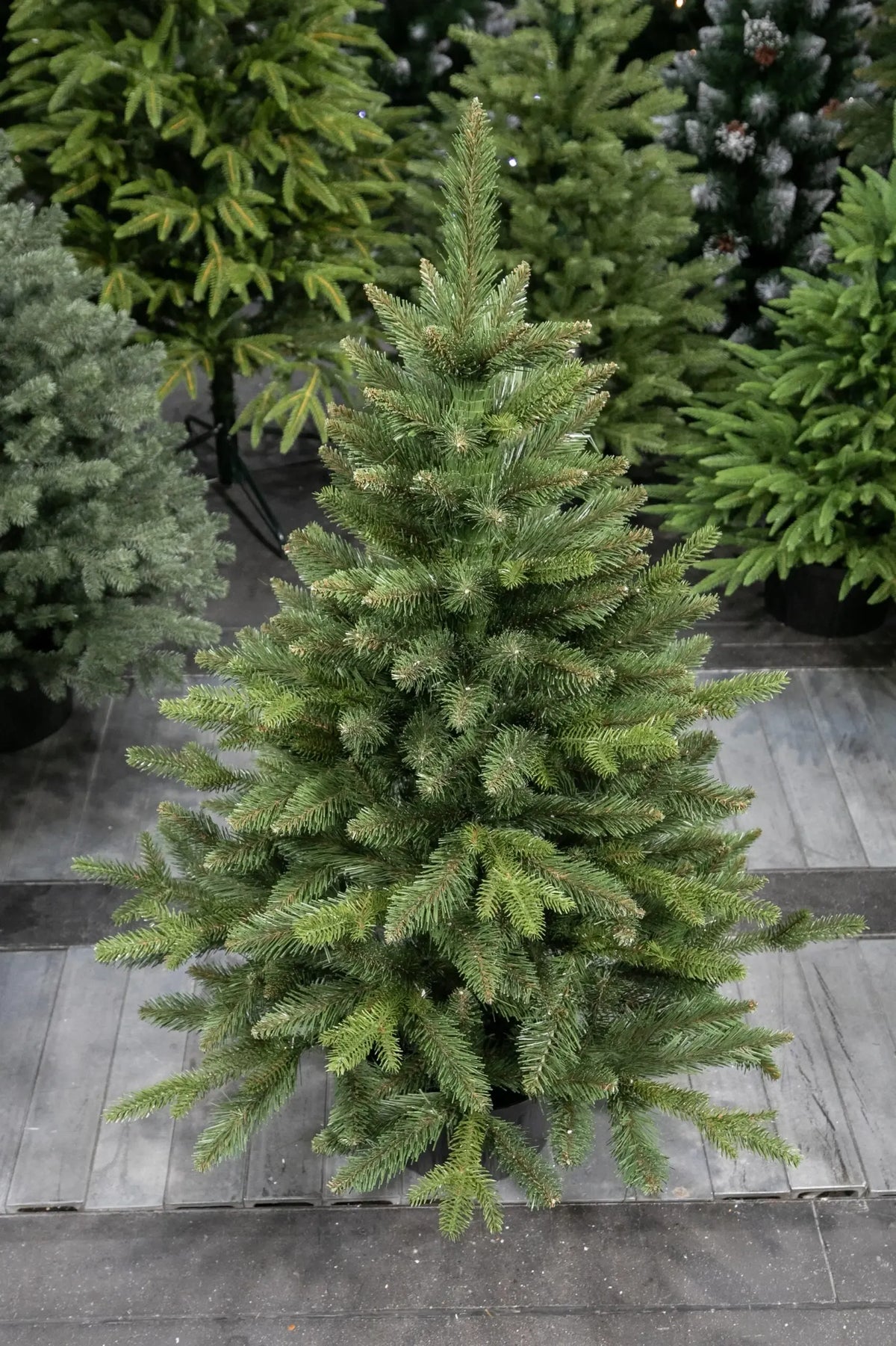 Premium klases mākslīgā Ziemassvētku eglīte, 140 cm