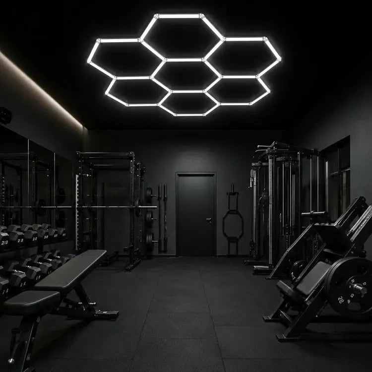 Modulinis lubinis LED šviestuvas Hexagon, baltos spalvos, su geometriniu dizainu, tinka moderniai apšvietimo sistemai.