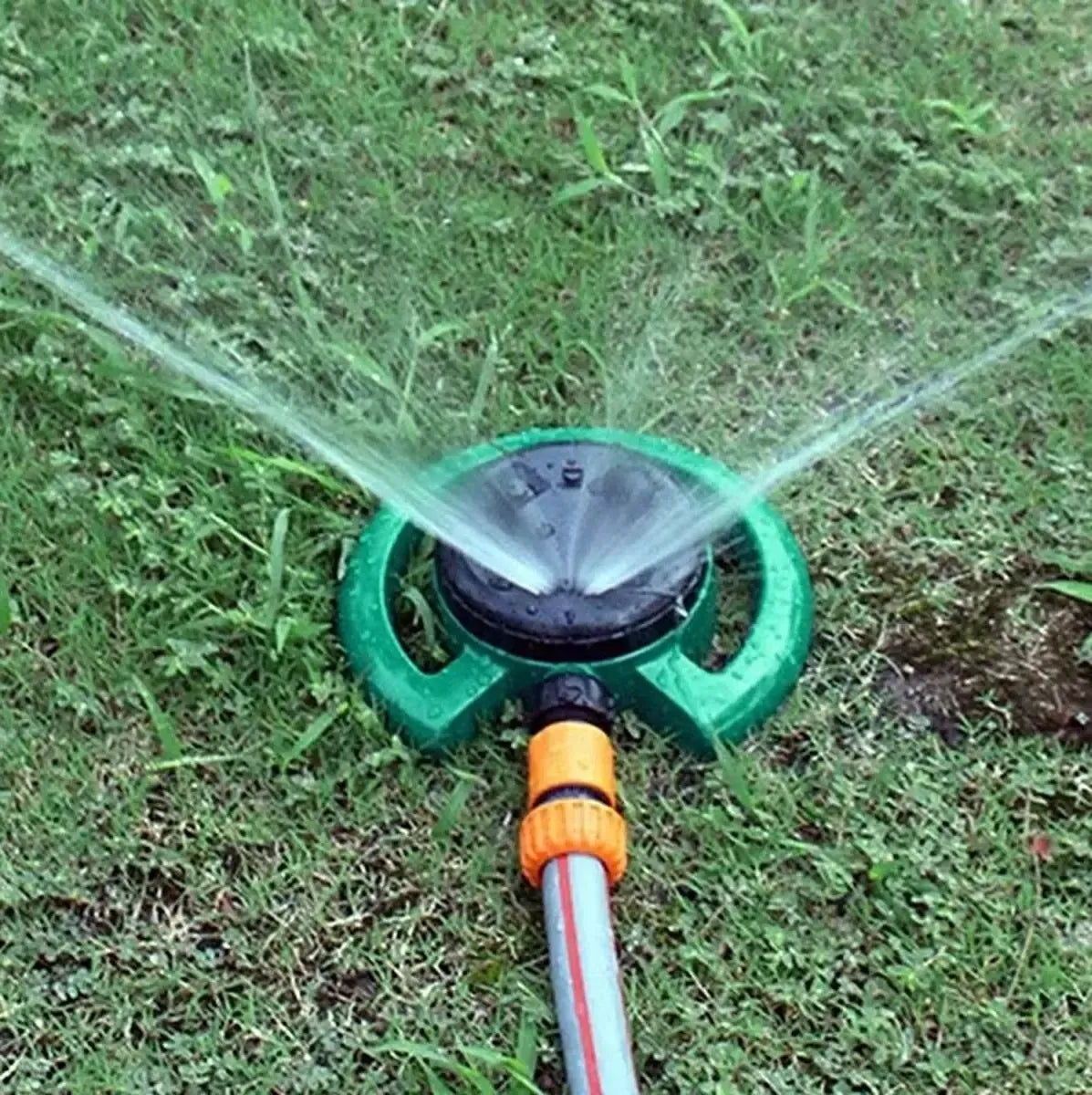 Besisukantis sodo purkštuvas su 8 reguliuojamais režimais, plastikinis ir patogus naudoti sodo laistymui.