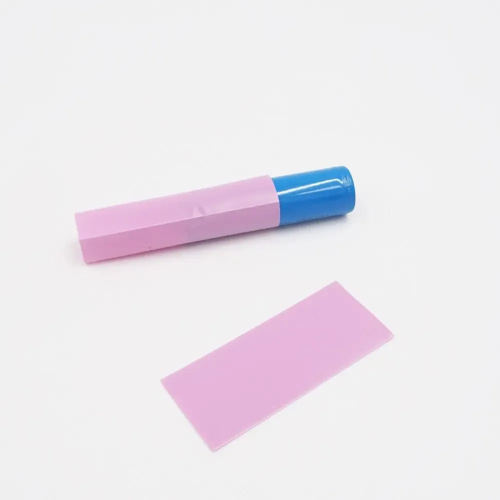 Violetinė 18650 akumuliatoriaus apsauginė plėvelė, skirta baterijų apsaugai ir išvaizdai.