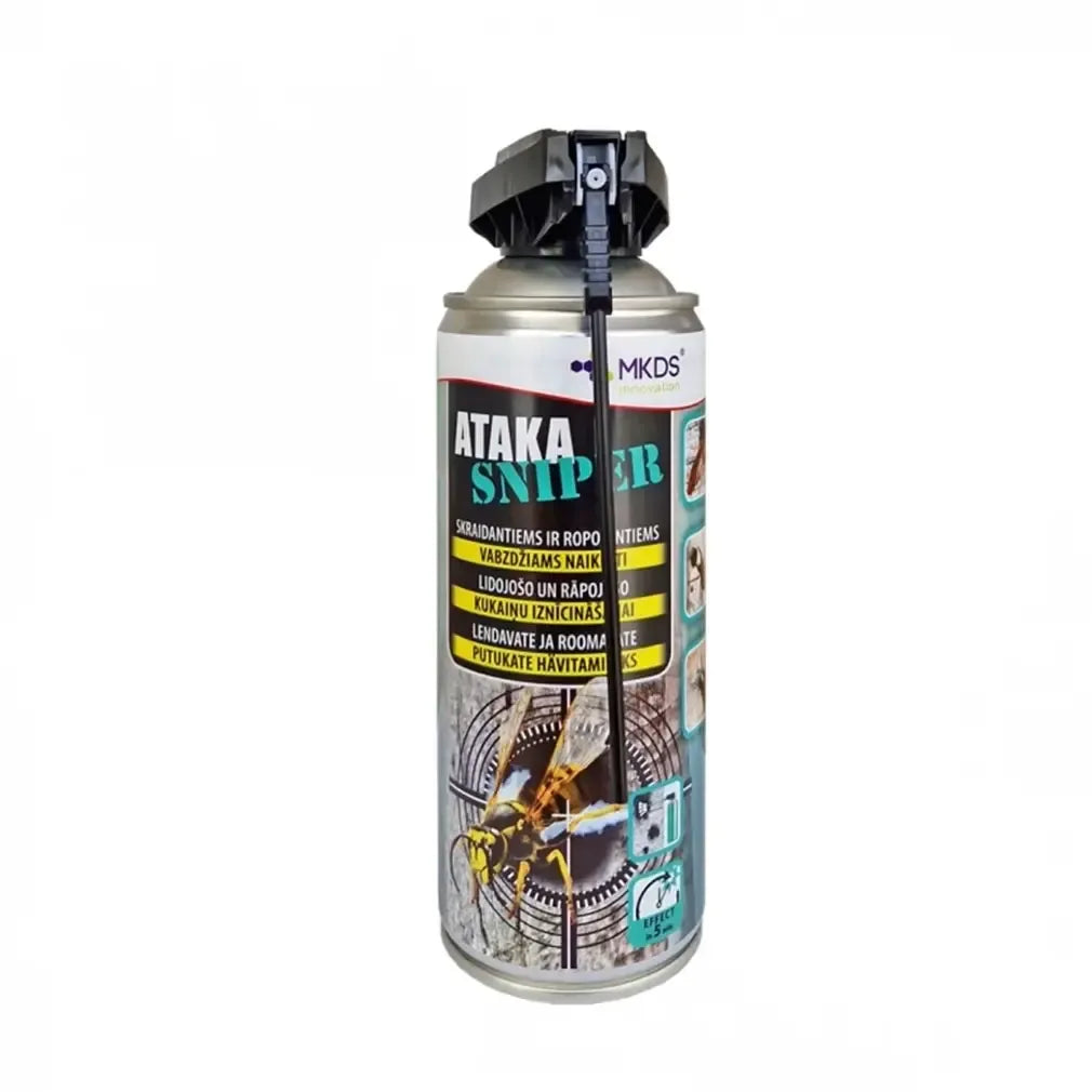 Insekticido Ataka Sniper buteliukas 400 ml, skirtas naikinti skraidančius ir ropojančius vabzdžius, matomas prie butelio.