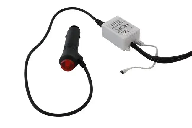 Automobilio LED RGB apšvietimo lazdėlės, 22 cm ilgio, su spalvų keitimo funkcija, tinka automobilių apšvietimui.