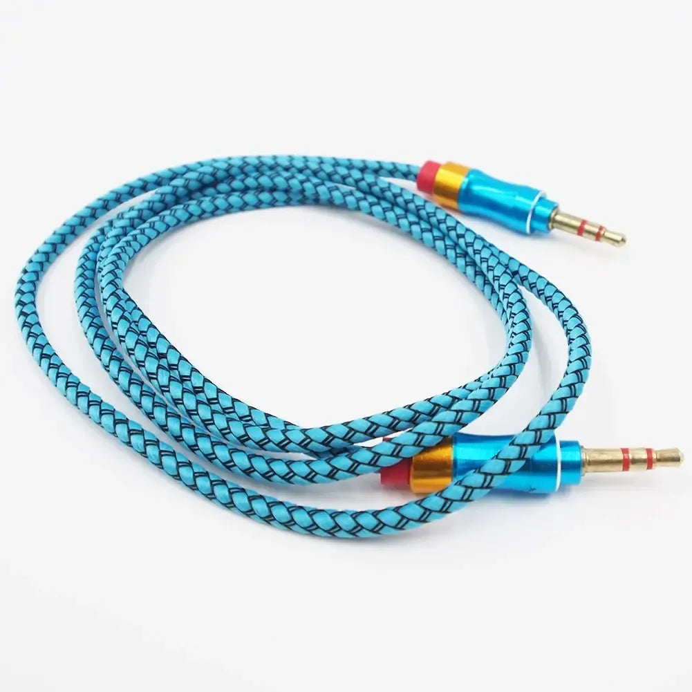 3,5 mm AUX garso laidas 100 cm ilgio, juodas, sujungia muzikos įrenginius, tinkamas audio perkėlimui.