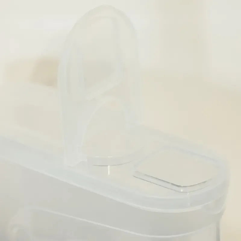 Birių produktų indas 4L, maisto dozatorius sausoms prekėms, plastikinis, su dangčiu, patogus ir talpus.