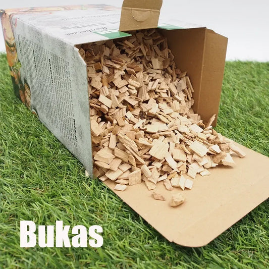 Buko pjuvenos rūkymui 3L, natūralios smulkių medienos pjuvenos, naudojamos rūkymui ir maisto gamybai.