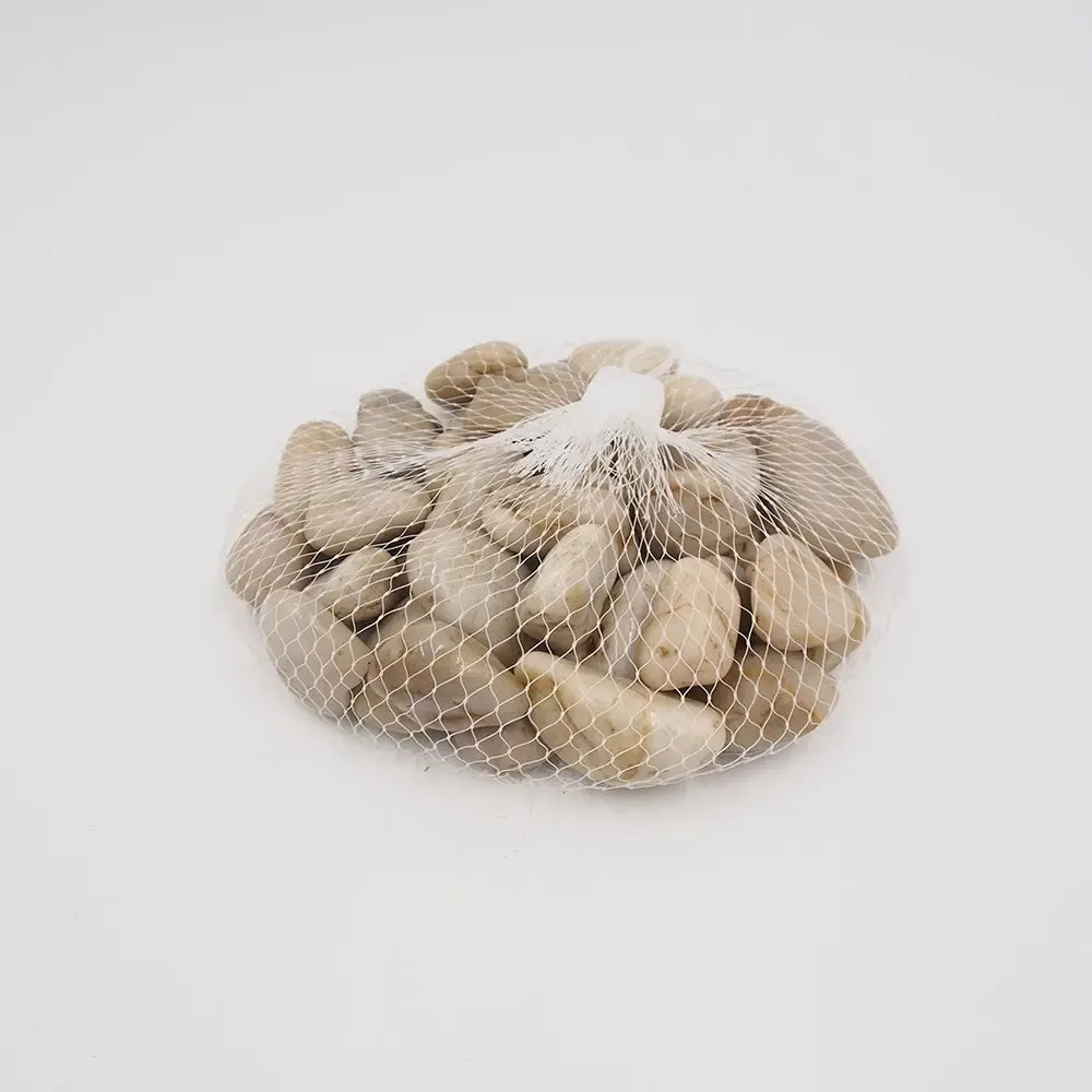 Dekoratyviniai akmenukai, 500 g, smulkūs ir natūralūs akmenys, puikiai tinka sodui ir dekoracijoms.
