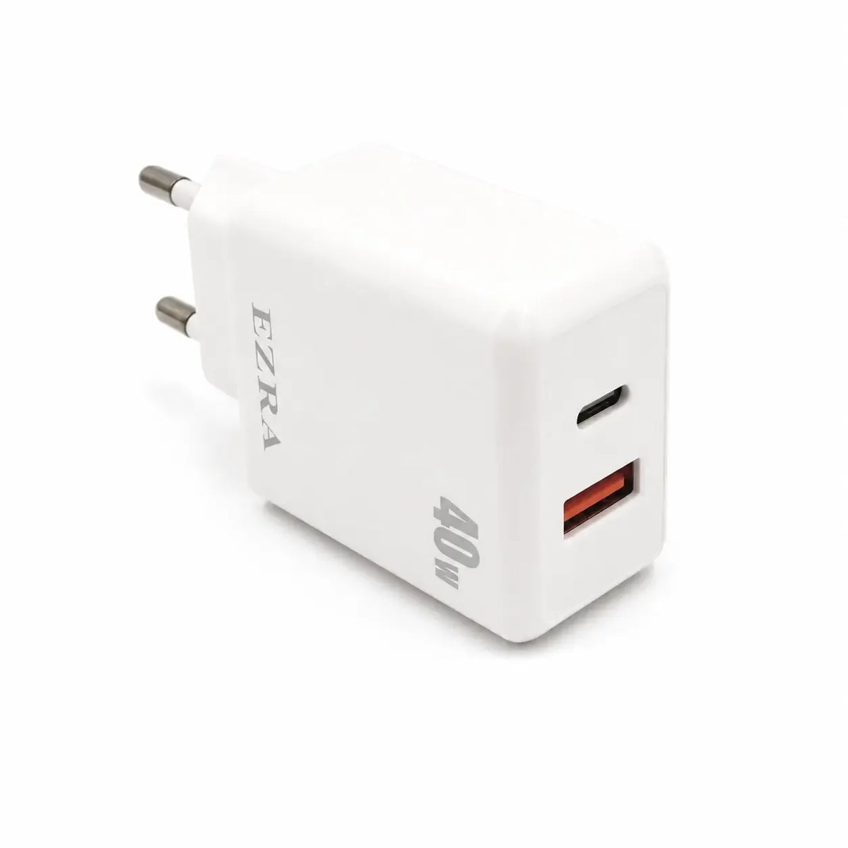 Greitojo įkrovimo adapteris EZRA HC176, 40W, baltas, su USB-C jungtimi, išsamiai matomas, tinkamas įkrovimui.