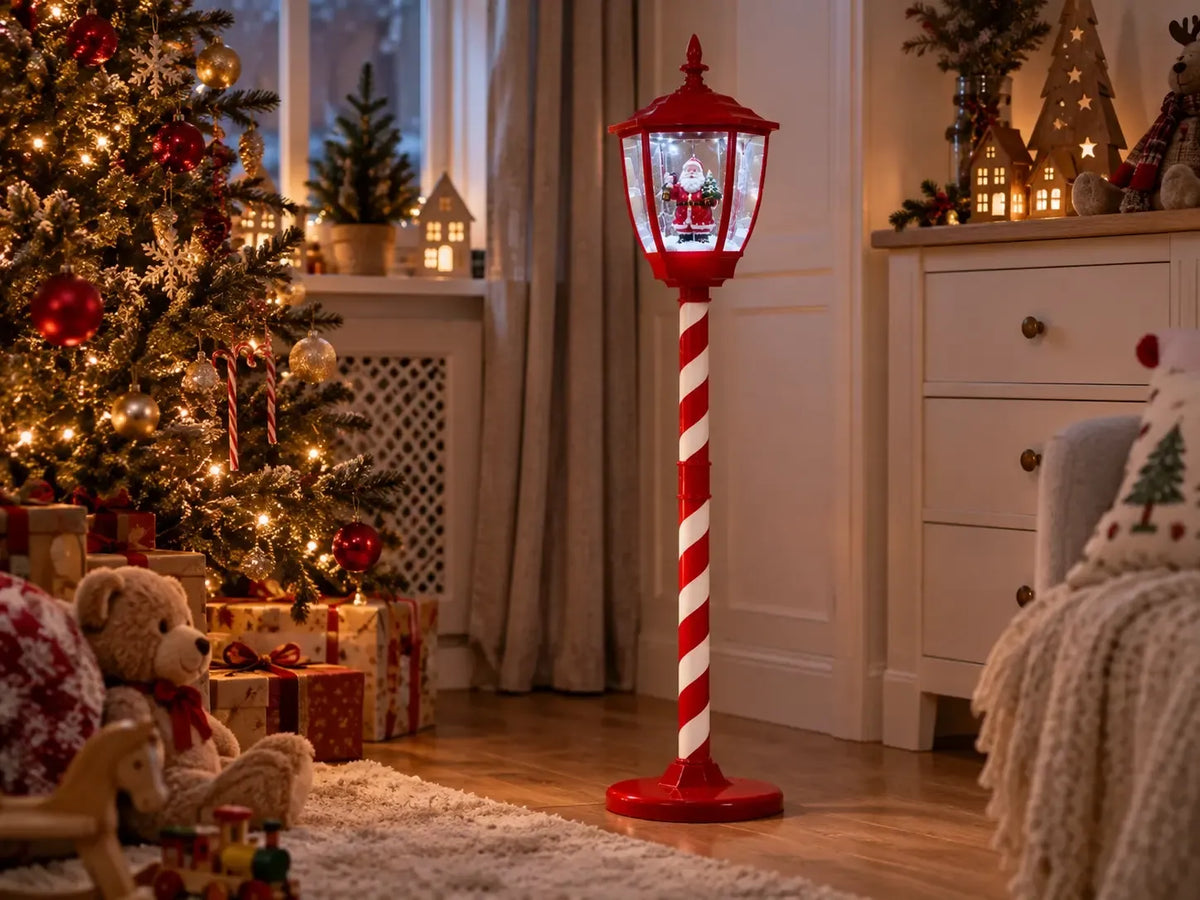 Kalėdinis LED žibintas su Kalėdų Seneliu, 150 cm aukščio dekoracija.