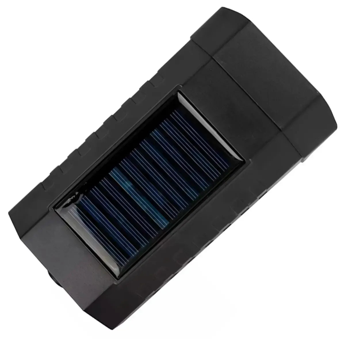 Kameros imitacija su LED šviestuvu ir judesio jutikliu, dirbtinio stebėjimo ir apšvietimo efektui namuose ar lauke.