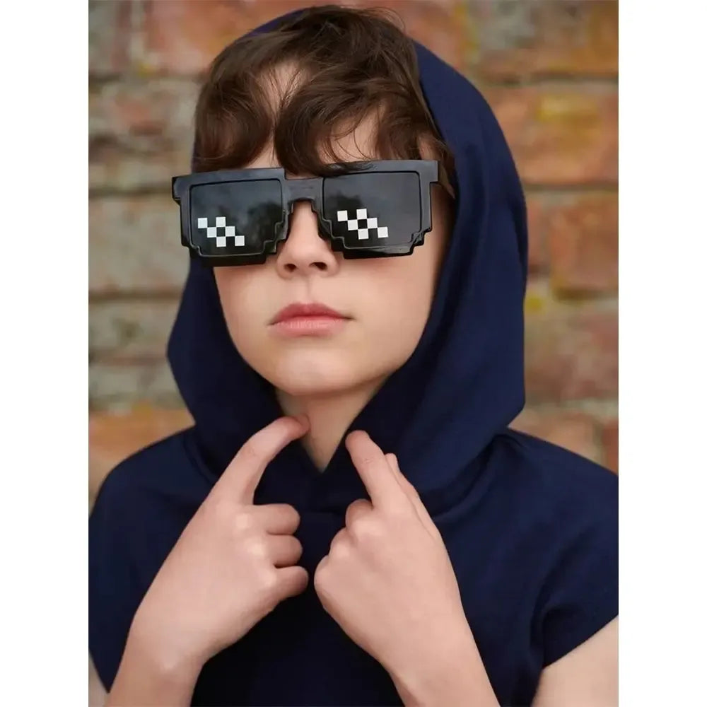 Karnavalinis „Thug Life“ rinkinys su kepure, akinius ir papuošalais vaikų kostiumui linksmei ir vaidinimui