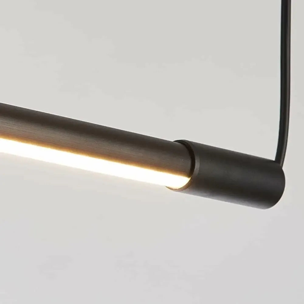 Modernus LED pakabinamas cilindrinis šviestuvas su dviem vamzdeliais, tinka modernioms svetainėms ir virtuvėms.