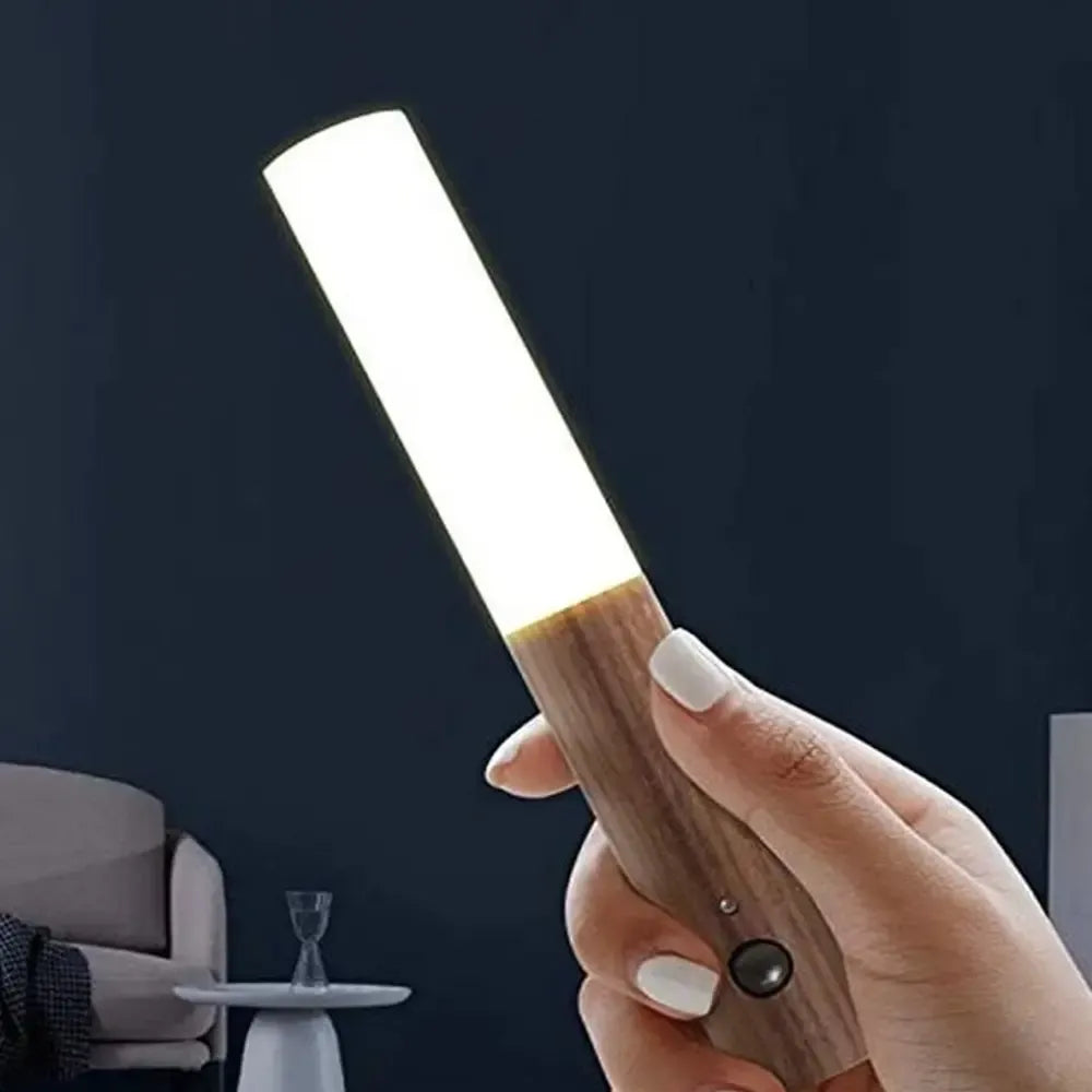 Magnetinis LED šviestuvas su judesio jutikliu, baltas, patogus naudoti ir energiją tausojantis apšvietimas.