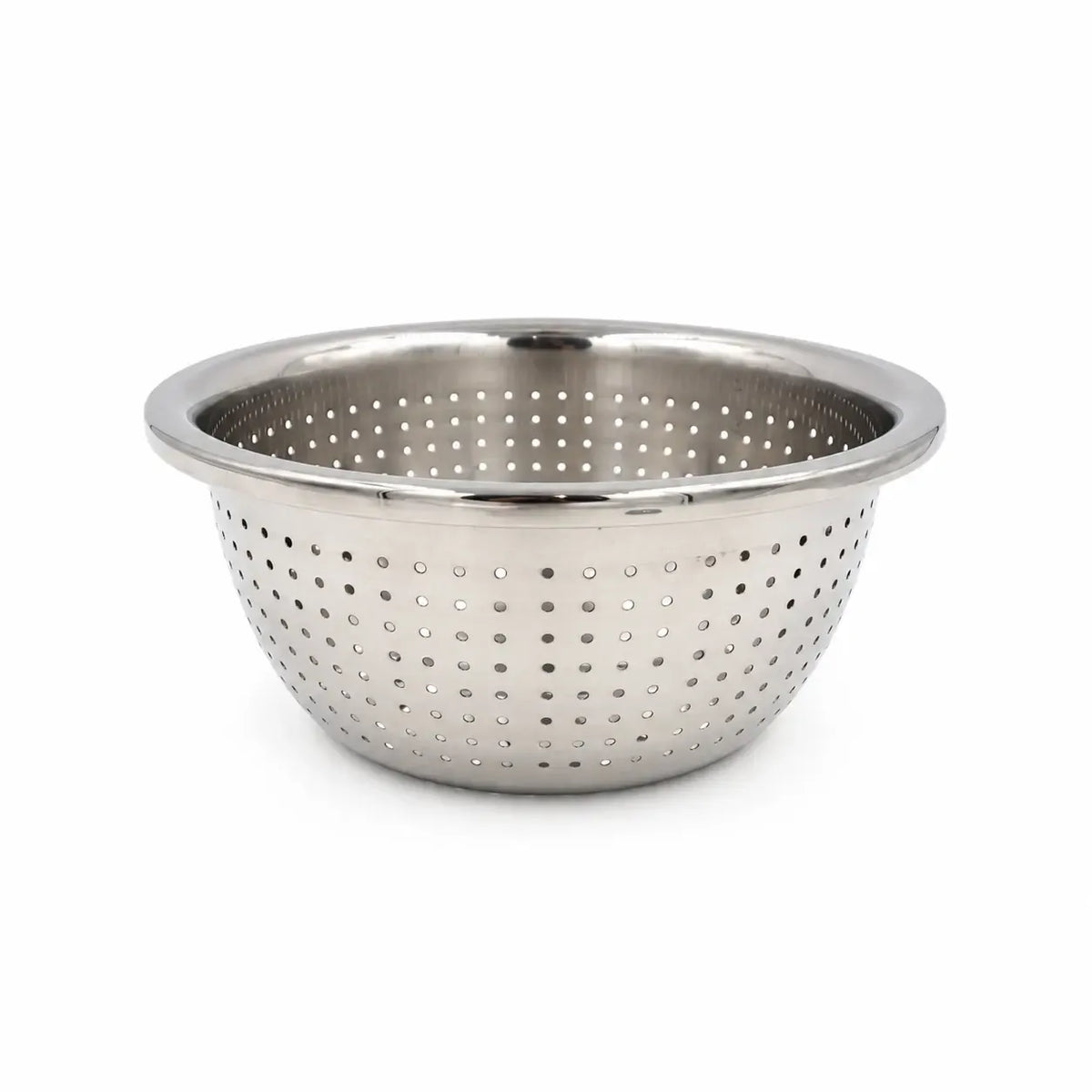 Metalinė kiaurasamtis, 24 cm, virtuvės įrankis su metaliniu tinkleliu, skirtas sultims ir skysčiams nusausinti.