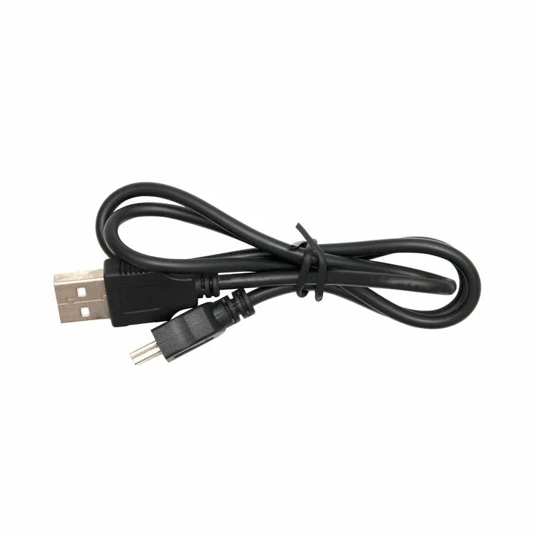 AV į HDMI signalo keitiklis 1080p adapteris, matomas sujungus AV ir HDMI jungtis, skirtas sklandžiam vaizdo perdavimui.