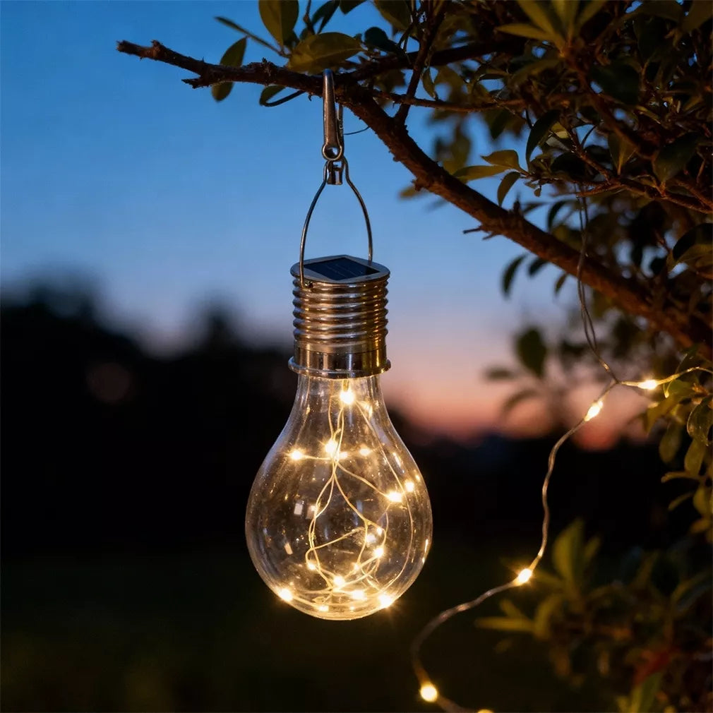Saulės energija įkraunama sodo lempa „Lemputė“, 22 cm, su šviesos disku ir ilgaamžiška LED apšvietimu.
