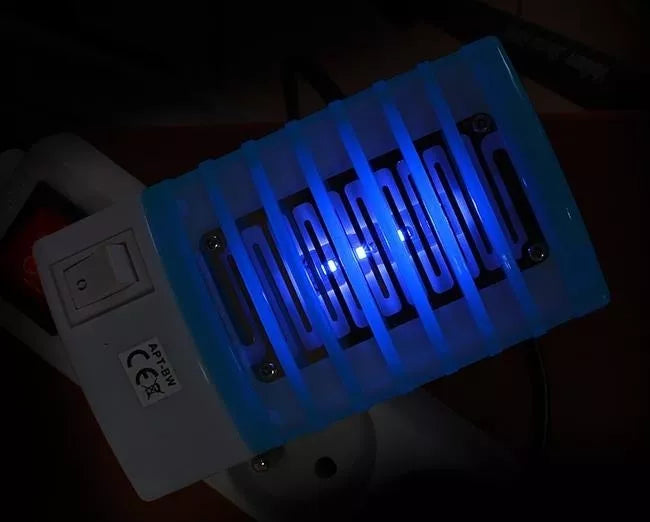 Kukaiņu ķērāju ar UV lampām