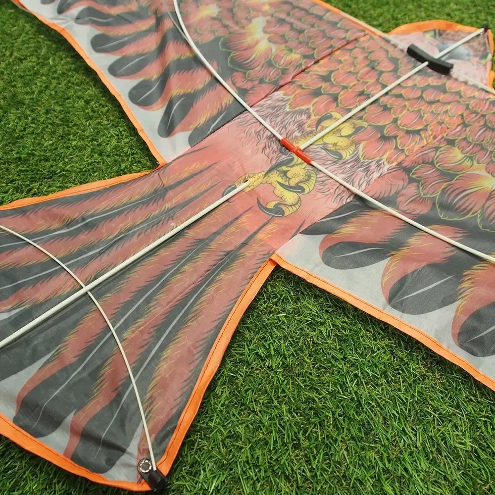 Paukščių baidyklė aitvaras Vanagas, 155 cm, spalvingas ir didelis paukščių baidymo aitvaras, skirtas apsaugoti nuo laukinių paukščių.