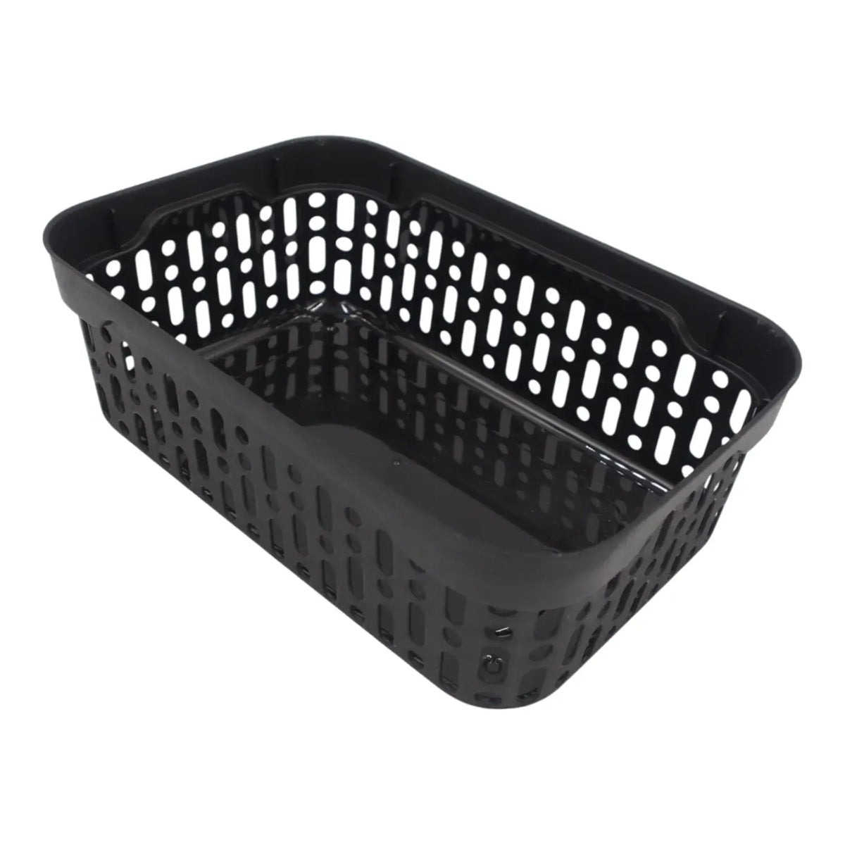 Juoda plastikinė daiktadėžė su ventiliacijos angomis, matmenys 18×12×6 cm, tinkama saugojimui ir organizavimui.