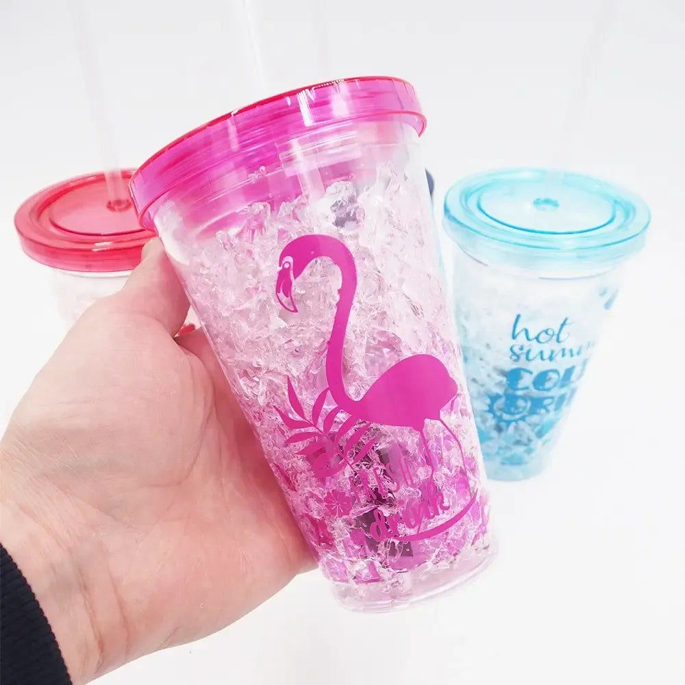 Žydras šaldantis puodelis su šiaudeliu, 400 ml, skaidrus plastikas, idealiai šaltų gėrimų laikymui ir vartojimui.