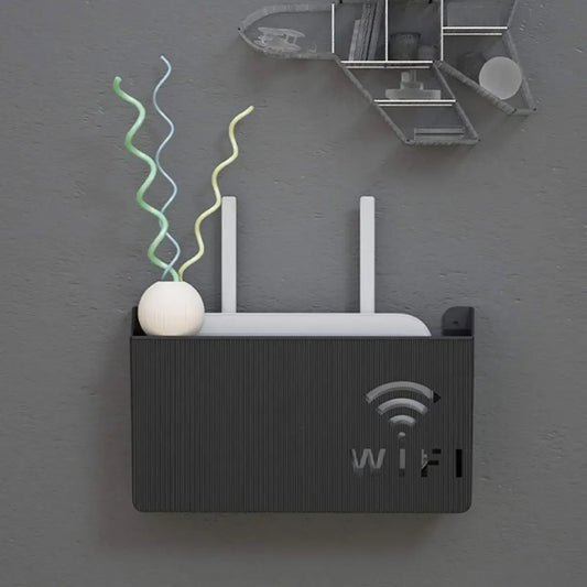 Juoda sieninė lentyna Wi-Fi maršrutizatoriui, skirta patogiai laikyti ir tvarkingai sudėti interneto įrangą.