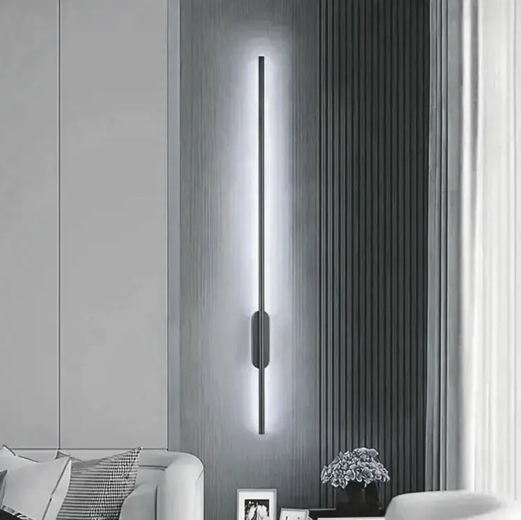 Sieninis LED šviestuvas, 60 cm ilgio, 11 W, šaltai balta šviesa, modernus apšvietimo sprendimas namams ar biurui