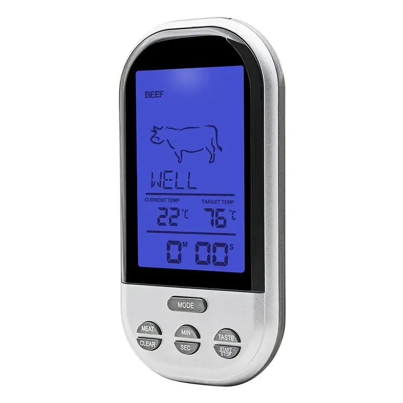 Skaitmeninis maisto termometras su nerūdijančio plieno zondo matuoja temperatūrą virtuvėje arba maistui.