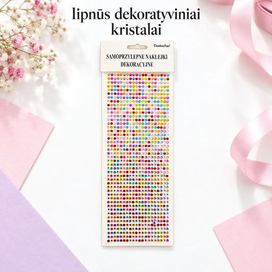 Smulkūs lipnūs dekoratyviniai kristalai įvairiaspalviai, puikiai tinka papuošalams ir kūrybiniams dekoracijoms.