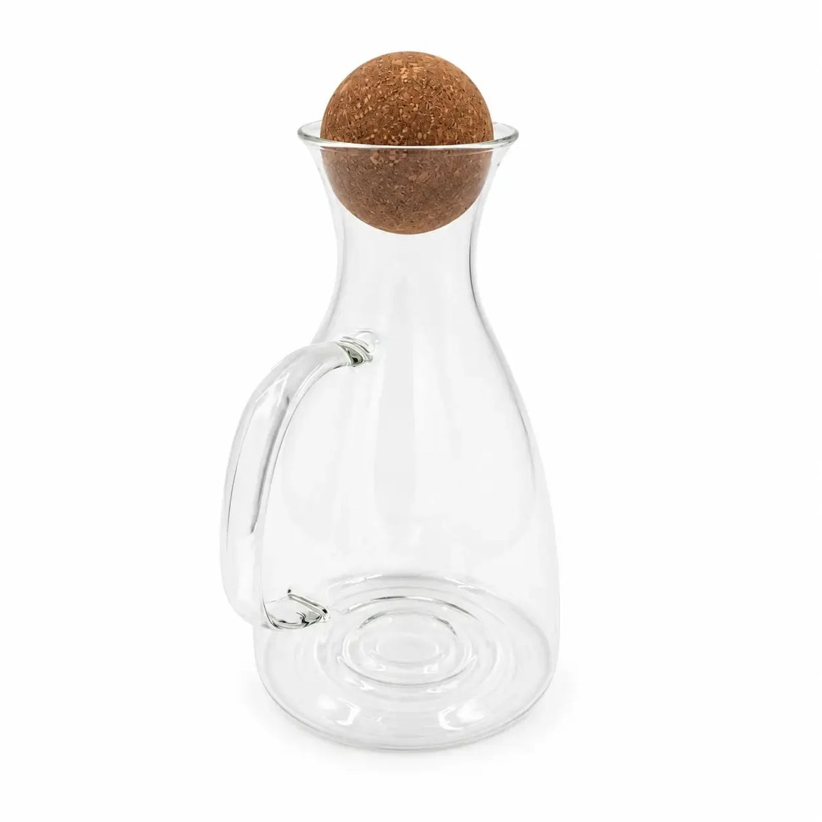 Stiklinis ąsotis su kamštiniu dangteliu, talpa 1600 ml, skaidrus, puikiai tinka gėrimams laikyti ir patiekti.