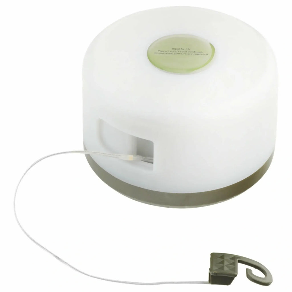 Stovyklavimo LED lempa su nešiojamu korpusu, skirta apšviesti palapinę ar lauko erdvę