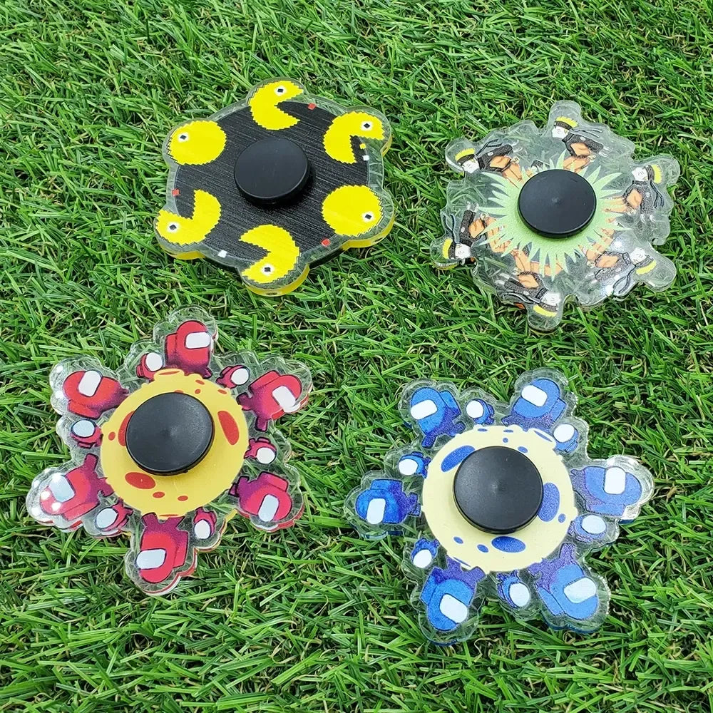 3D suktukas FIDGET SPINNER, skirtas stresui mažinti, su moderniu dizainu ir kelių spalvų detalėmis, ant balto fono.