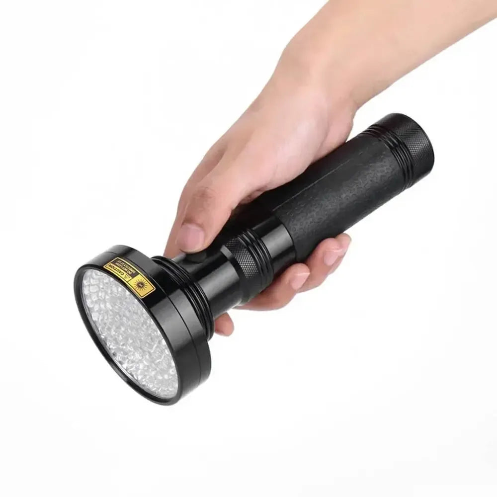 Ultravioletinis UV prožektorius XLINE 100 LED, kompaktiškas ir efektyvus UV apšvietimo įrenginys su LED technologija.