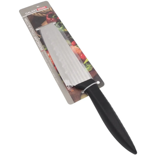 Virtuvinis japoniško stiliaus peilis su aštriu geležtės ir tvirtu rankena, skirtas tiksliai ir lengvai pjaustyti maistą.